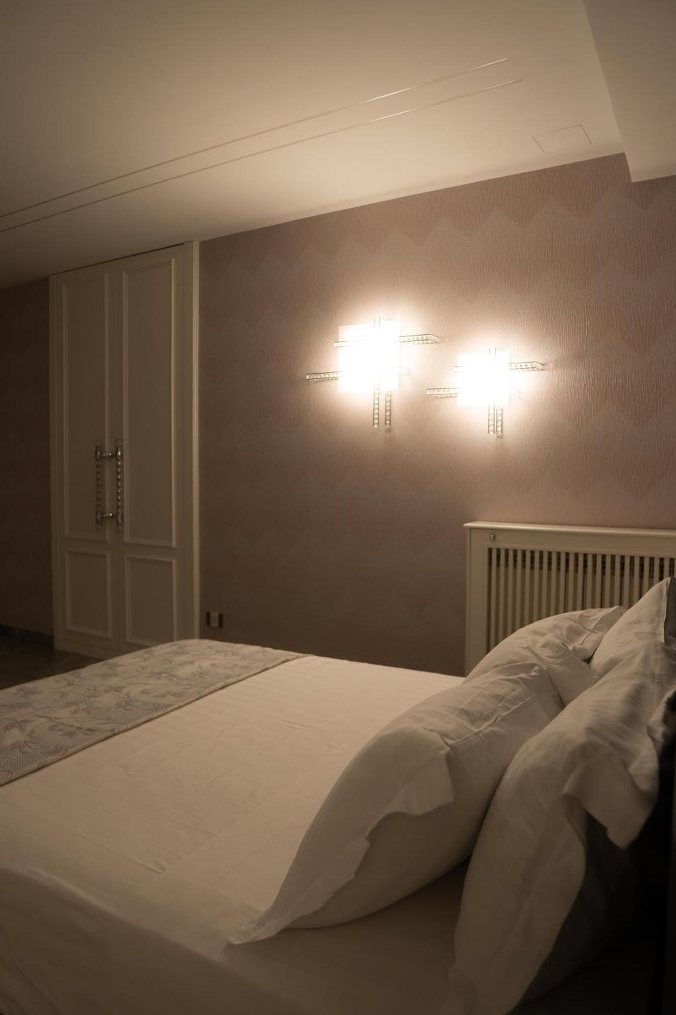 Suite D'Elite Chiaia Napoli Bagian luar foto