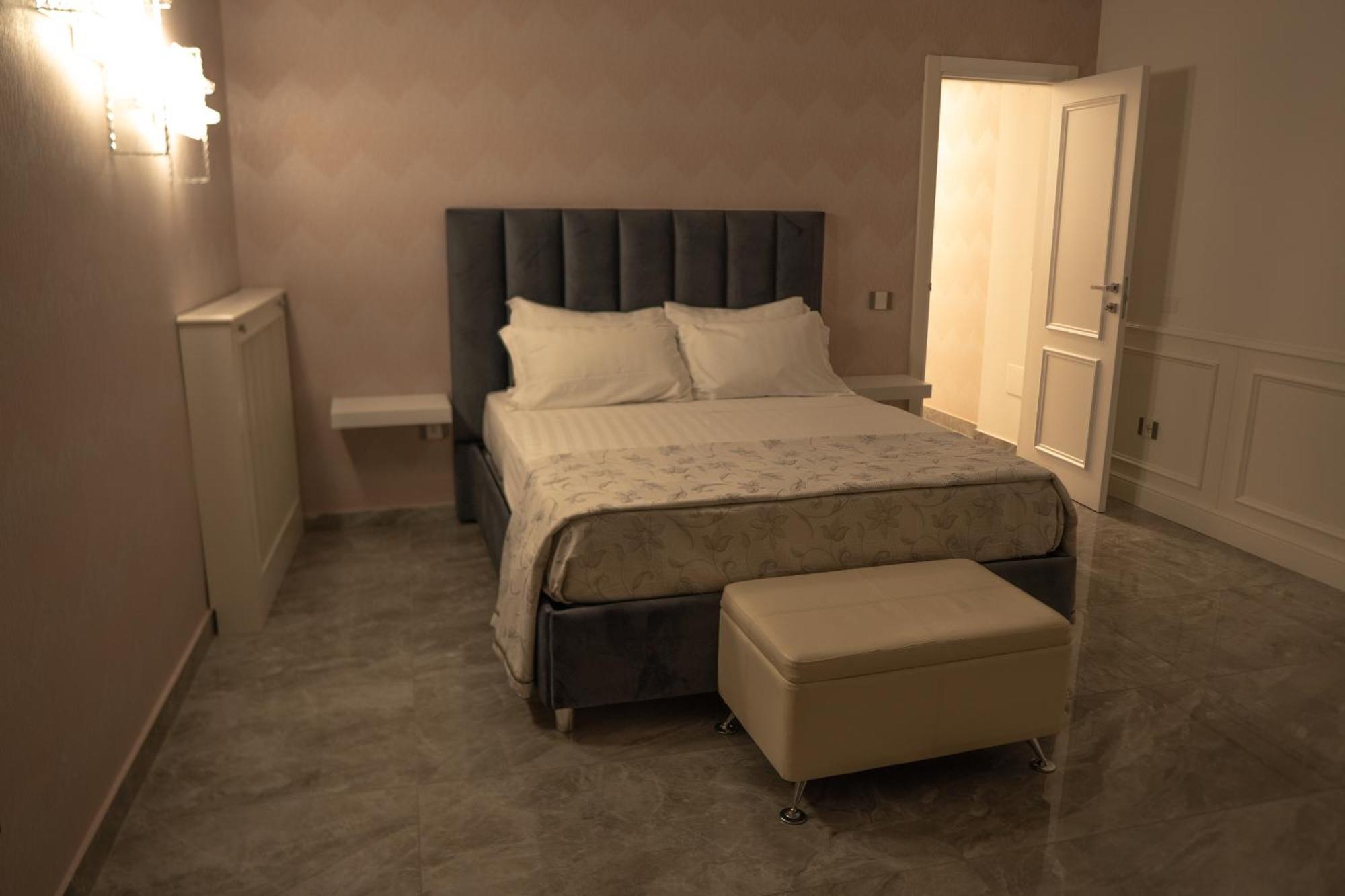 Suite D'Elite Chiaia Napoli Bagian luar foto