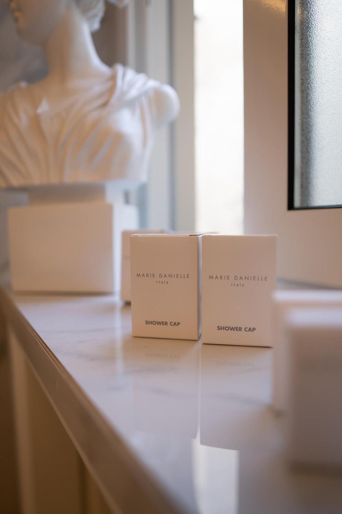 Suite D'Elite Chiaia Napoli Bagian luar foto
