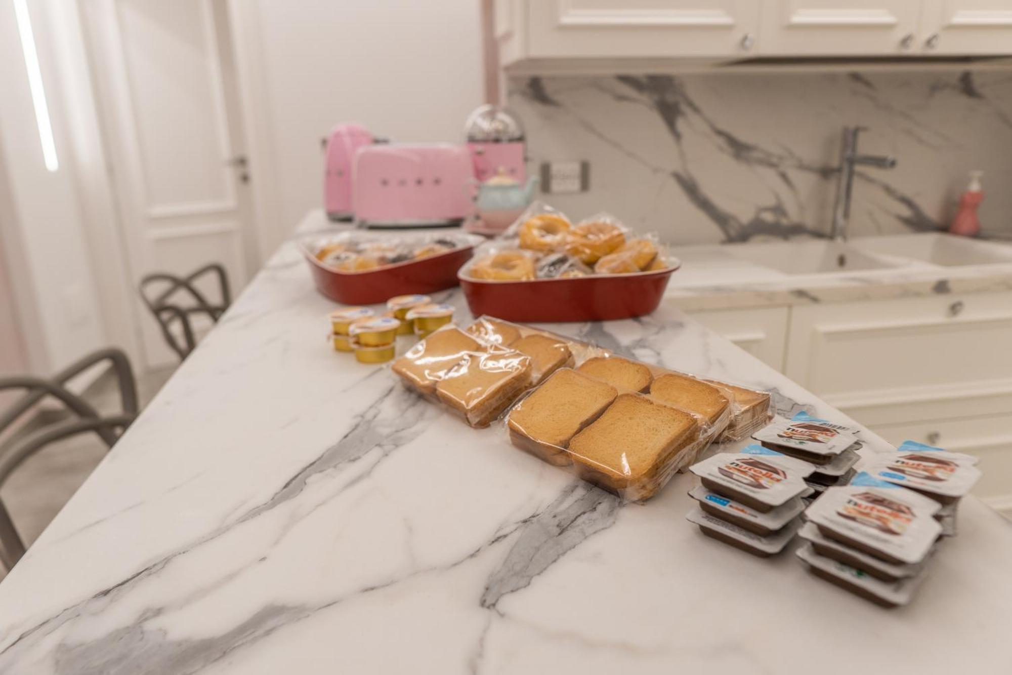 Suite D'Elite Chiaia Napoli Bagian luar foto